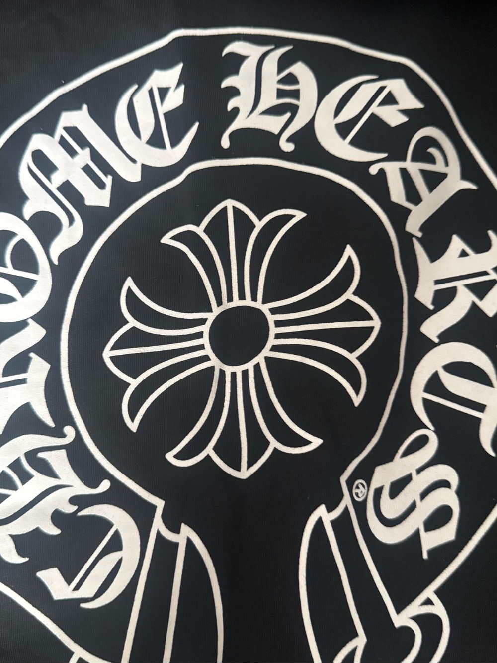 Black Long-Sleeve Graphic - Picture 11 of 12